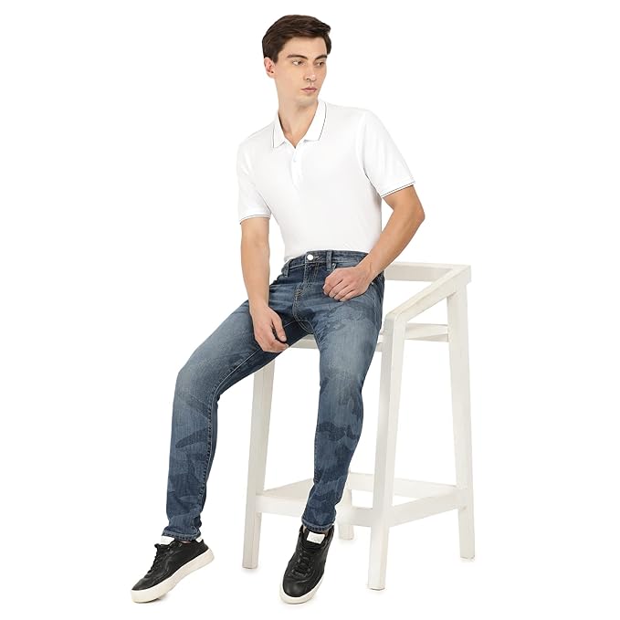 Everblue Men Solid Stretchable Blue Tapered Slim Fit Light Fade Midrise Jeans