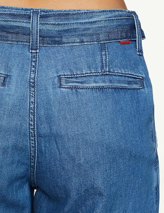 Levi's Women's Mid Rise 94 Baggy Fit Jeans