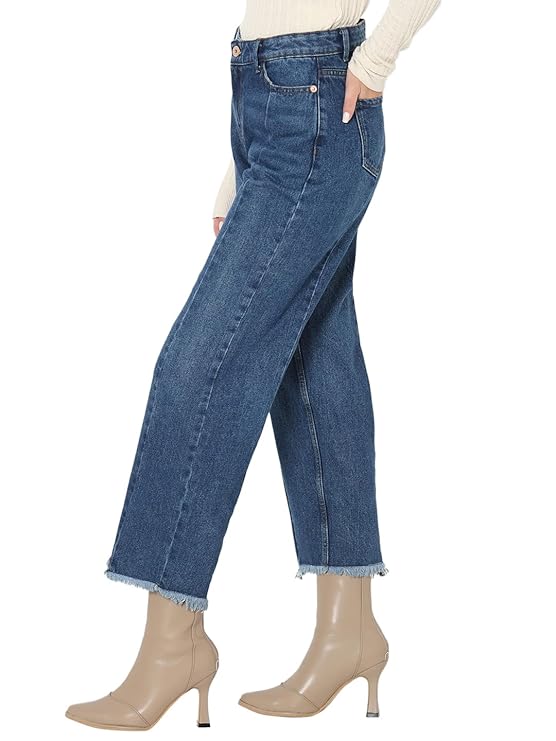 VERO MODA Women Straight Fit High-Rise Light Fade Pure Cotton Cropped Jeans